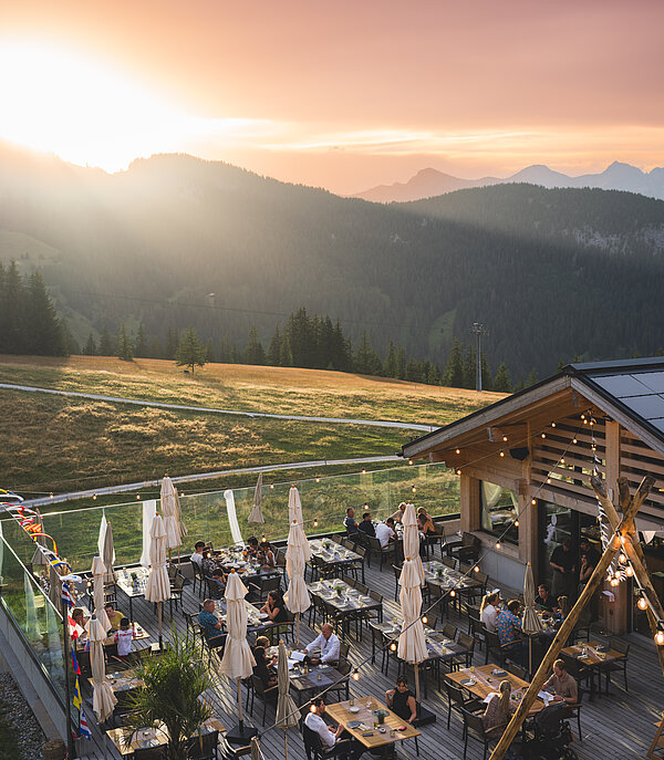 Sonnenuntergang über der Eggli Lounge.